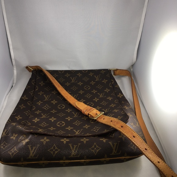 Louis Vuitton Handbags - Authentic Louis Vuitton Musette Salsa GM